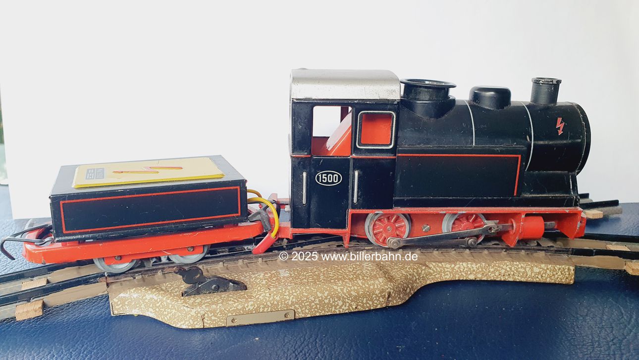 Dampflok mit Tender 1500