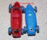 Rennwagen in Rot und Blau - mit Nummer 3